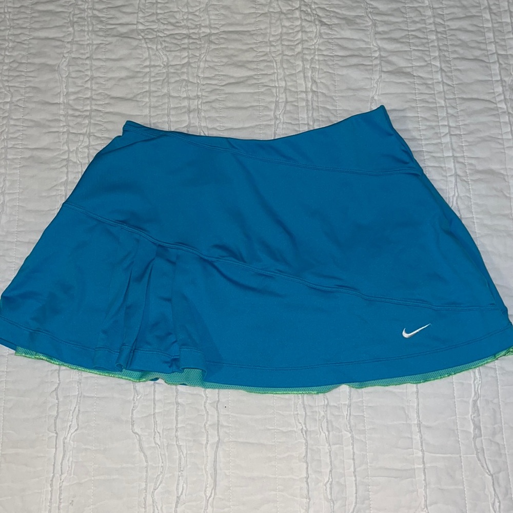 NIKE TENNIS SKIRT SIZE SMALL